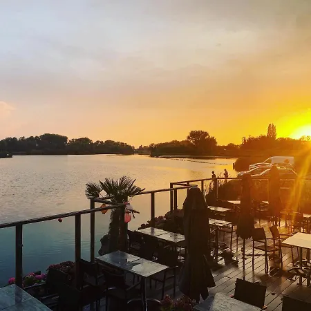 Отель Aan De Linge Kedichem