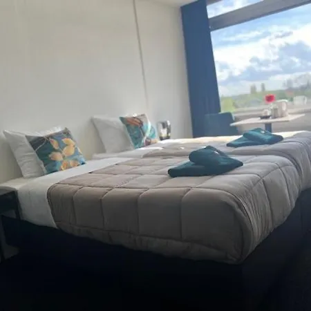 מלון Aan De Linge Kedichem