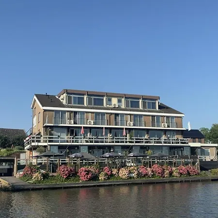 Aan De Linge Hotel
