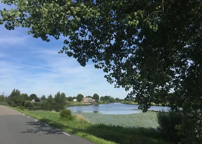 Aan De Linge Szálloda 3*