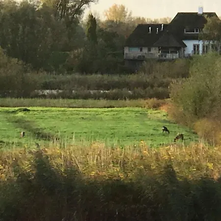 فندق Aan De Linge 3*