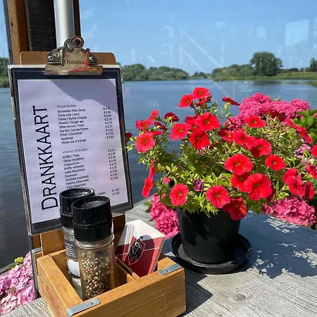 فندق Aan De Linge 3*