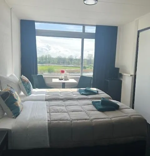 Aan De Linge Hotel Kedichem